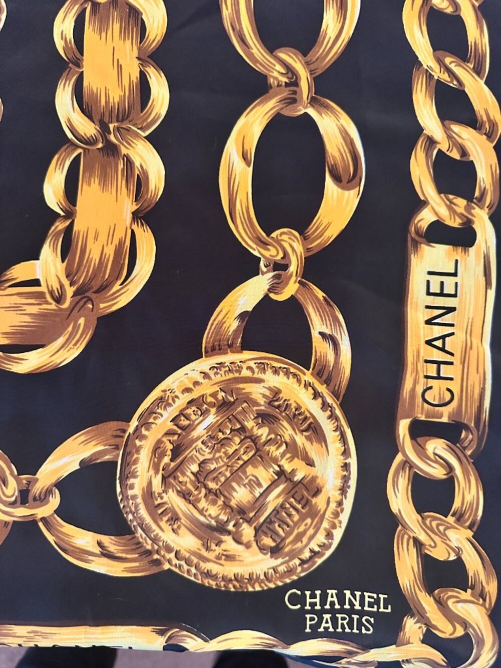 Authentic Vintage CHANEL Black and Gold Chain SILK Scarf. Perfect Condition. - Picture 3 of 3